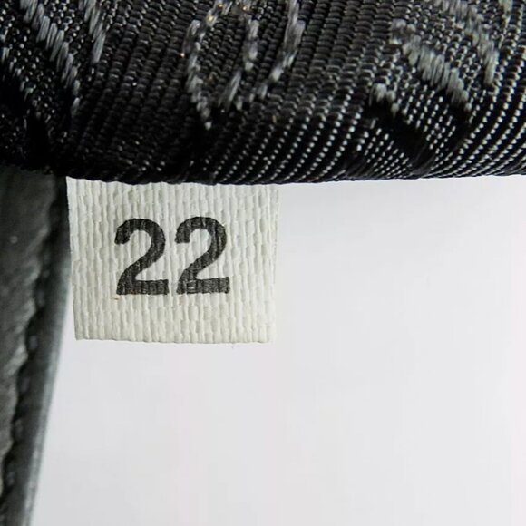 Authentic Prada Green Tote Bag - Picture 12 of 15